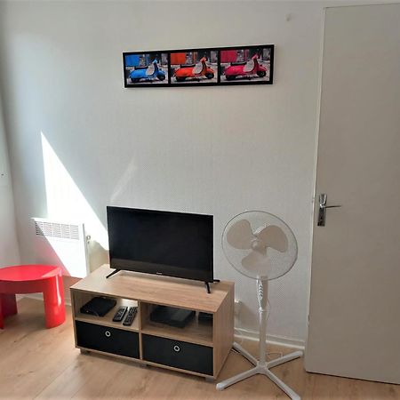 Le Zen -Studio Tout Equipe- Wifi Fibre- Centre Ville Avec Parking Tarbes Exterior foto